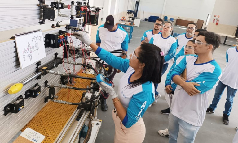 rescimento da indústria da celulose em Mato Grosso do Sul aumenta a procura por cursos técnicos e abre vagas antes mesmo da conclusão da formação. - (Foto: Divulgação)
senai-ms-florestal-bataguassu-3 (Pequeno)