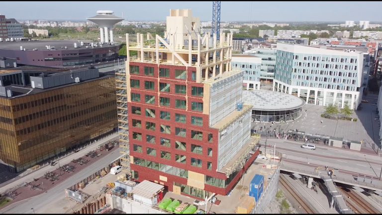 predio-de-madeira-51-metros