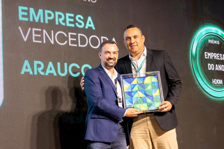 CEO da Malinovski, Ricardo Malinovski e o diretor de Sustentabilidade e Relações Institucionais da Arauco, Theófilo Militão.